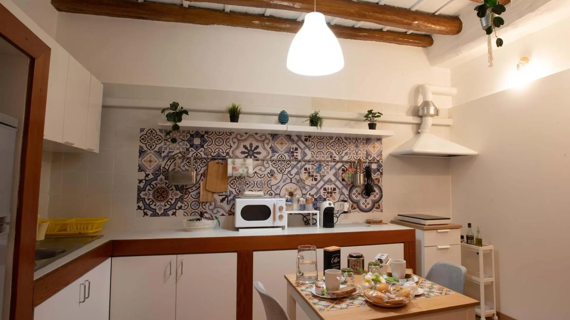 Titi'S Place Palermo Italy